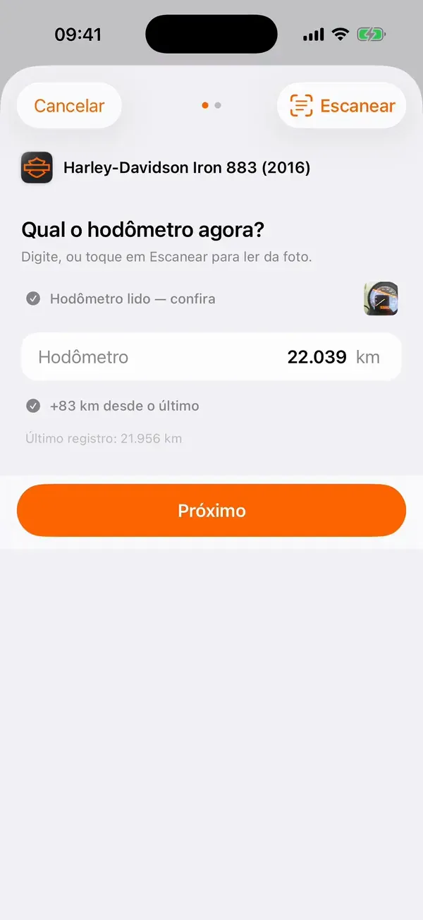 Fuel-up step one: an odometer of 22,039 km read from a photo, with a line saying 83 km since the last one