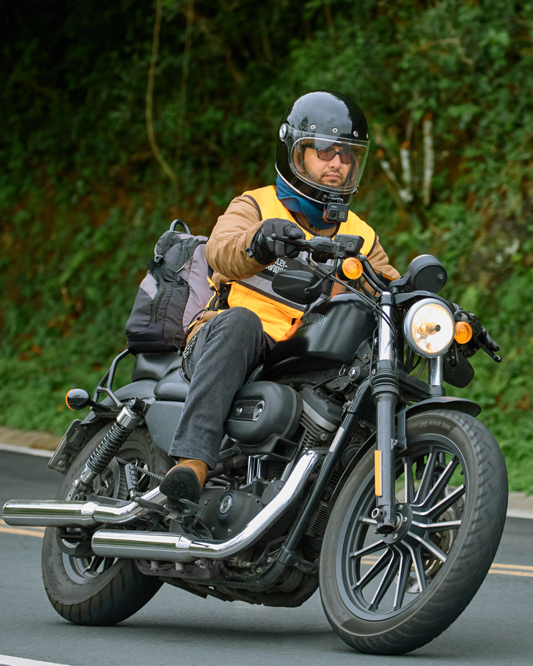 Wagner Rosa riding a motorcycle